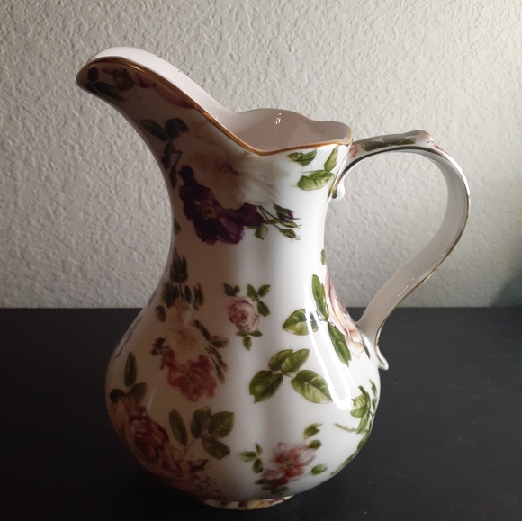 Royal Danube Art Vtg Royal Danube Handpainted 8 Pitcher